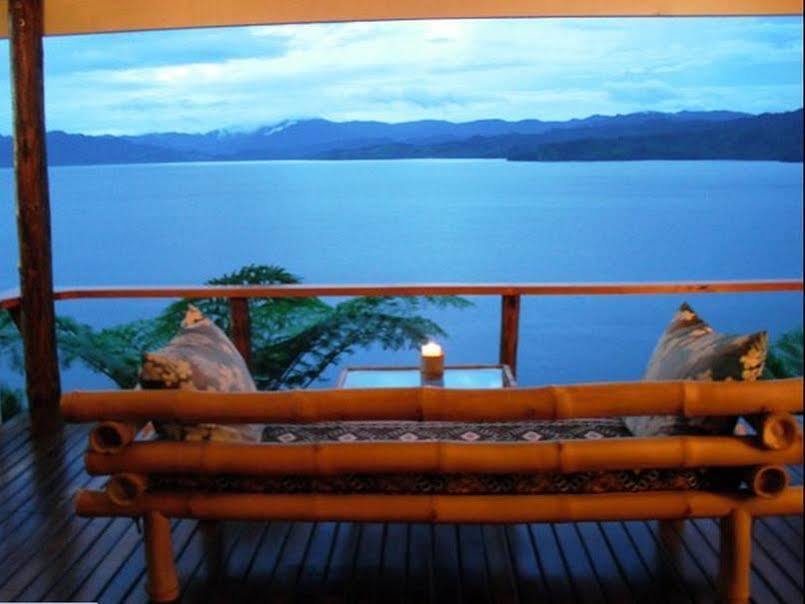Naveria Heights Lodge Savusavu Dış mekan fotoğraf