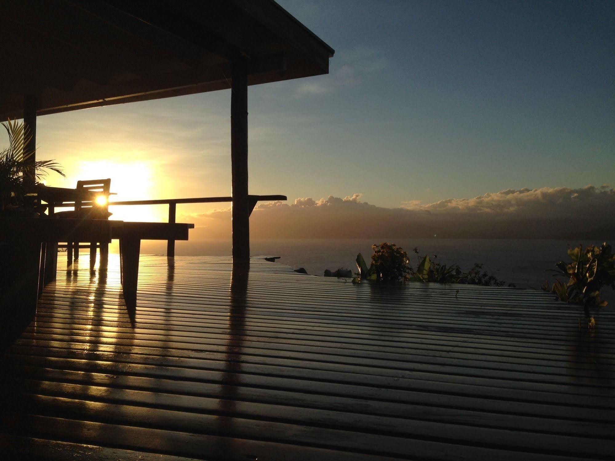 Naveria Heights Lodge Savusavu Dış mekan fotoğraf